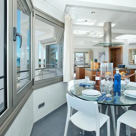 Magnifics With Sea View By Js * 포엔샤 항구
