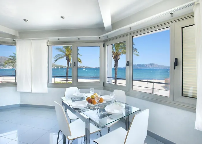 Apartment Magnifics With Sea View By Js