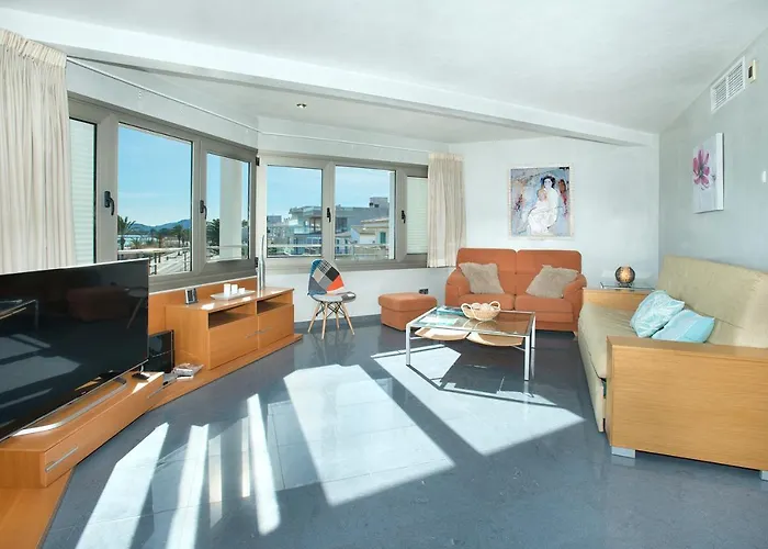 Magnifics With Sea View By Js *